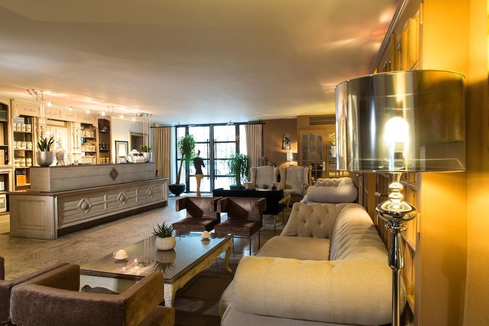 Le Domaine Du Colombier Hotel Malataverne Buitenkant foto